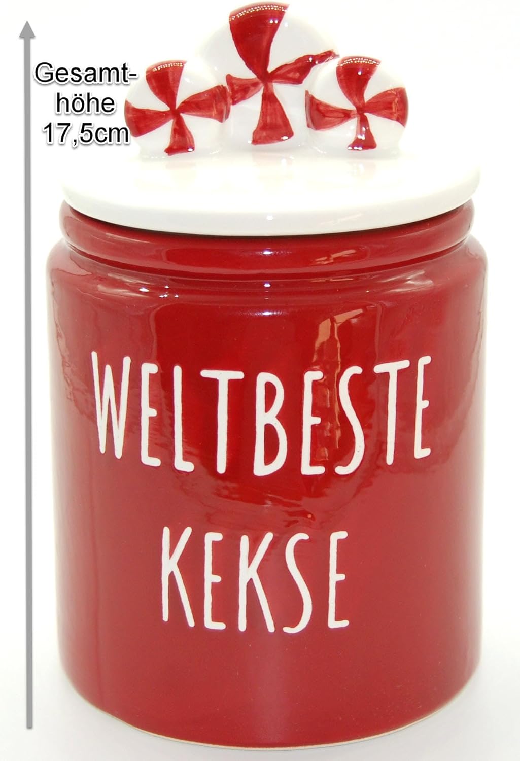 Keramik Keksdose "Weltbeste Kekse" Rot Weiß | Handbemaltes Deko-Highlight mit Höhenangabe Geschlossene Exner Keksdose von Vorn. Handbemalte, rote Keramik mit weißem Deckel und gestreiften Candy-Dekorationen. Die Dose trägt den Spruch "WELTBESTE KEKSE" in Weiß. Eine Angabe neben der Dose zeigt die Gesamthöhe von 17,5 cm.